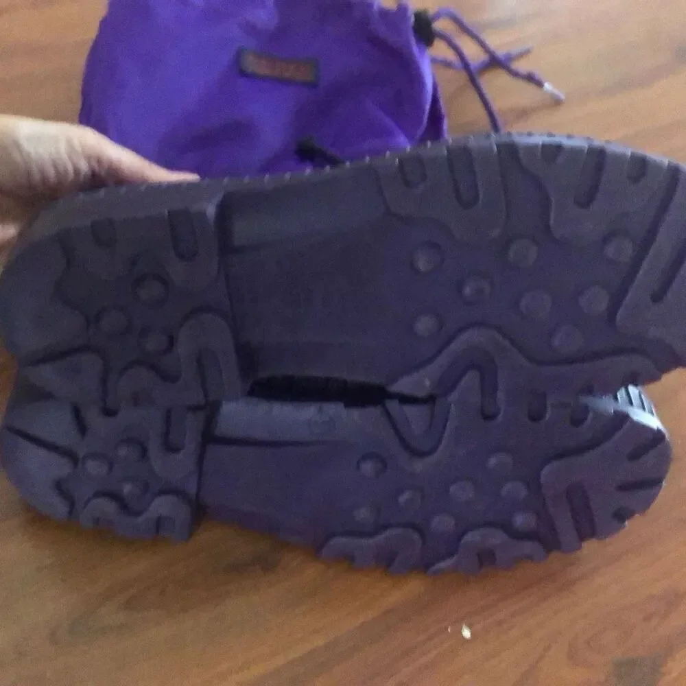 Sorel purple winter